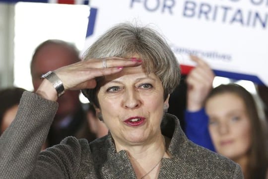 Die britische Premierministerin Theresa May bei einer Wahlkampf-Tour.