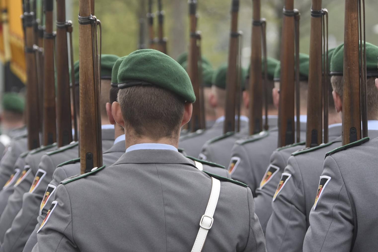 Bundeswehr zieht Rechtsradikale an