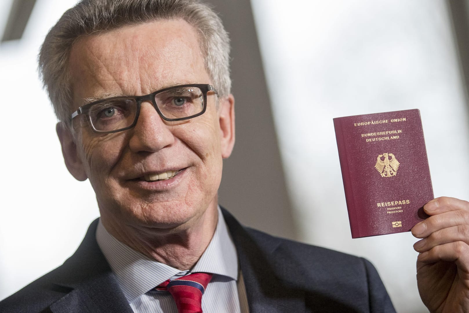 De Maizière stellt zehn Thesen zur Leitkultur auf