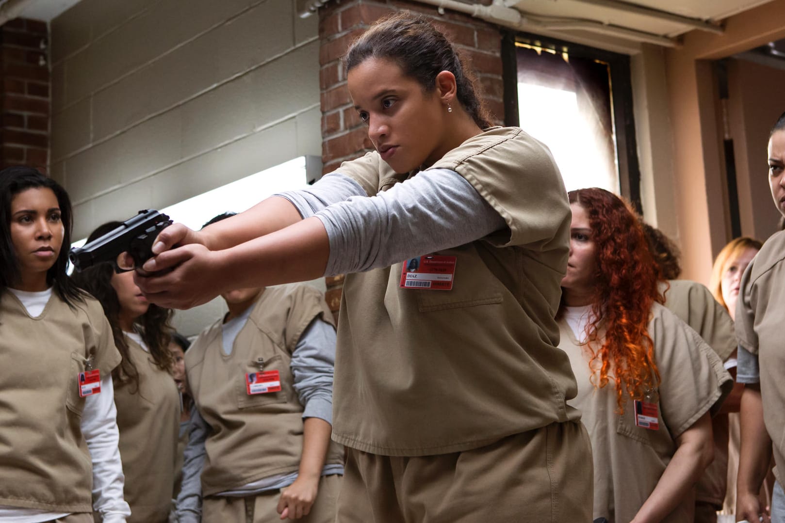 Erste Szenen wurden bereits von Netflix als Teaser veröffentlicht. Nun sind 10 Folgen der fünften Staffel "Orange is the new Black" im Internet aufgetaucht.