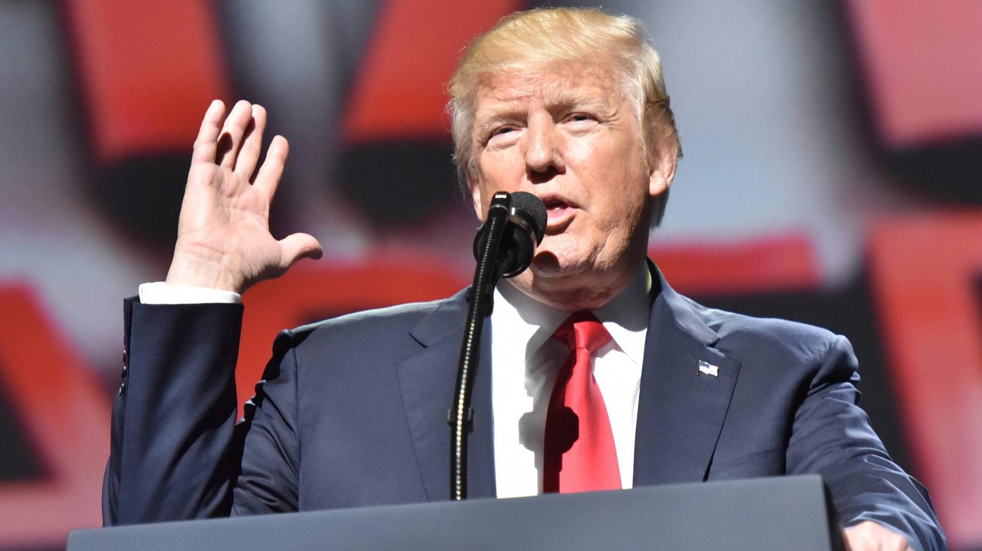 Zur Abwechslung mal versöhnliche Töne: Donald Trump will sich mit seinem Widersacher treffen. Zur Abwechslung mal versöhnliche Töne: Donald Trump will sich mit seinem Widersacher treffen.