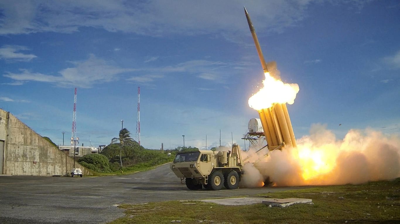 Das Raketenabwehrsystem THAAD (Terminal High Altitude Area Defense) ist nun in Südkorea installiert worde. Das Foto zeigt einen erfolgreichen Test im September 2016.