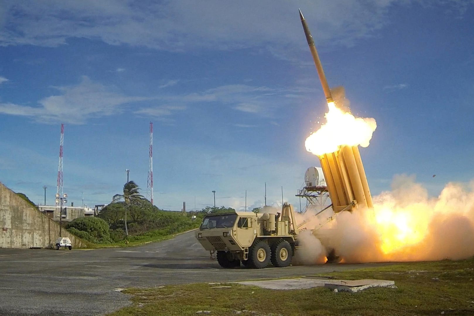 Das Raketenabwehrsystem THAAD (Terminal High Altitude Area Defense) ist nun in Südkorea installiert worde. Das Foto zeigt einen erfolgreichen Test im September 2016.