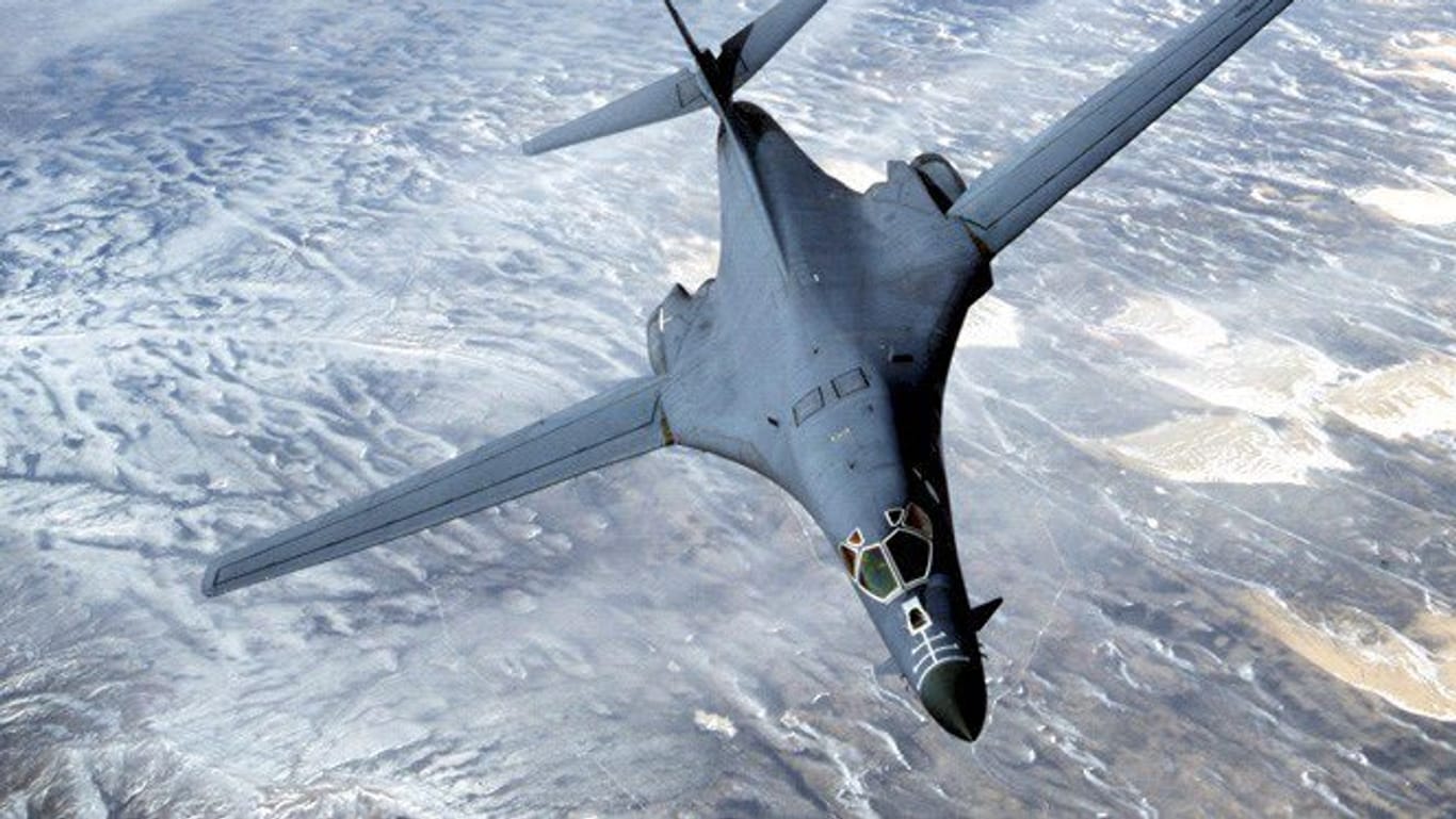 Zwei Testflüge der USA mit B1-Bombern haben für eine heftige Reaktion aus Nordkorea gesorgt.