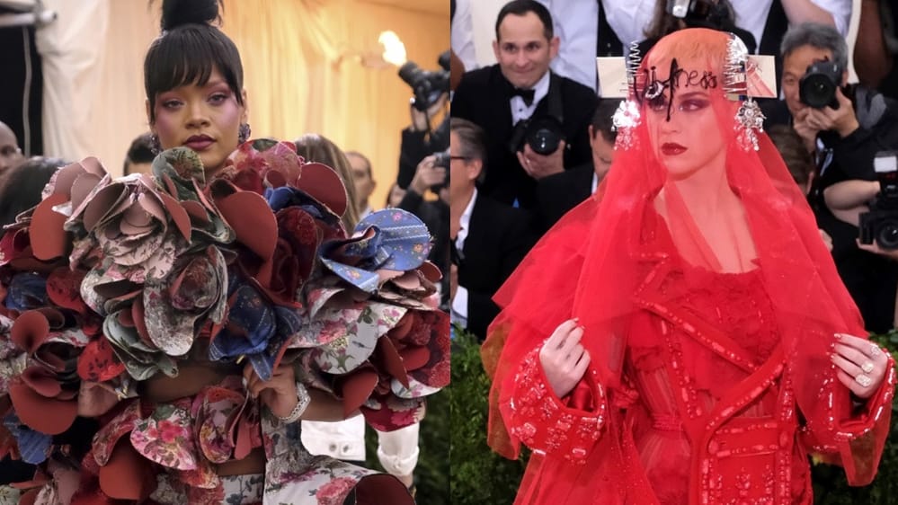 Rihanna und Katy Perry haben mit ihren Outfits den Vogel am Sonntagabend abgeschossen.