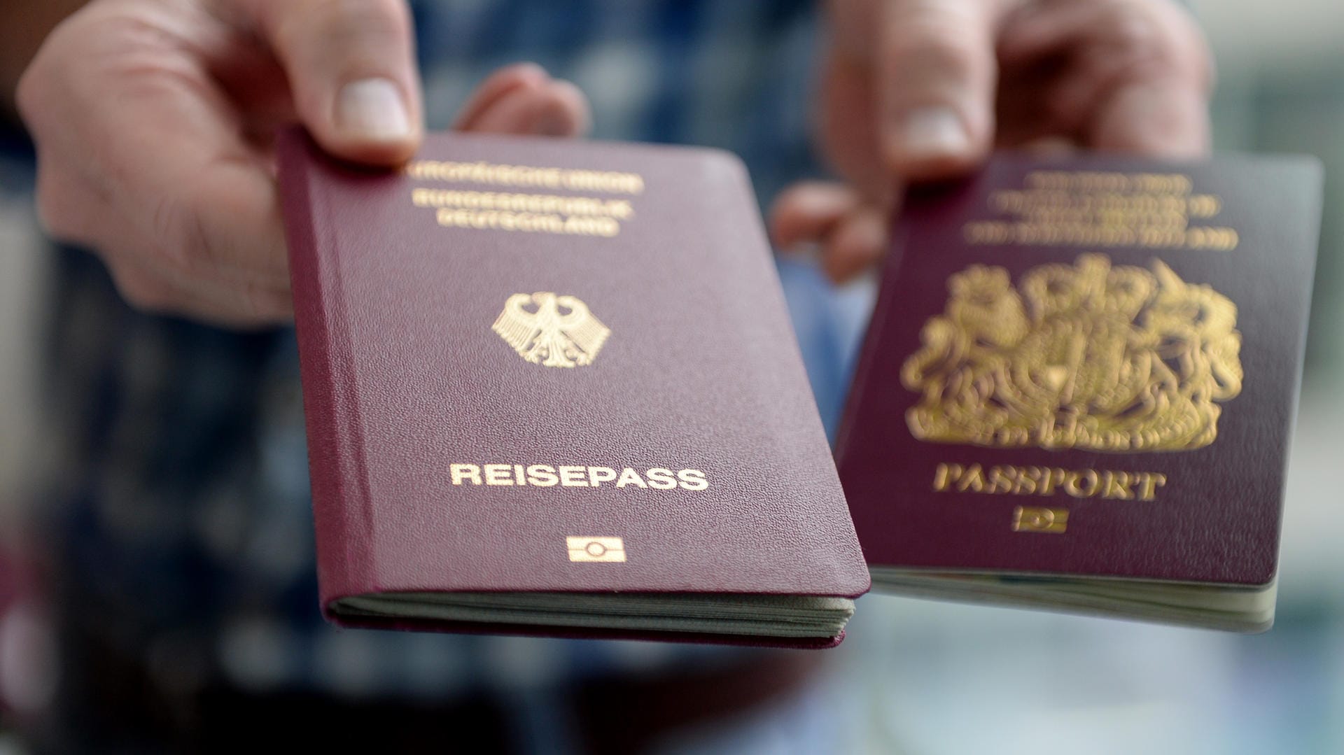 Viele Briten in NRW beantragen und erhalten die deutsche Staatsangehörigkeit (Symbolbild). Viele Briten in NRW beantragen und erhalten die deutsche Staatsangehörigkeit (Symbolbild).