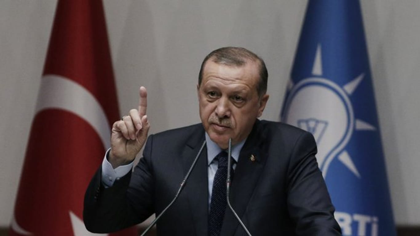 Erdogan fordert die EU zur Fortsetzung der Beitrittsgespräche mit seinem Land auf.