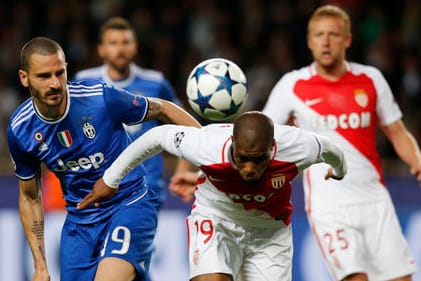 Monaco's Djibril Sidibe und Juventus' Leonardo Bonucci