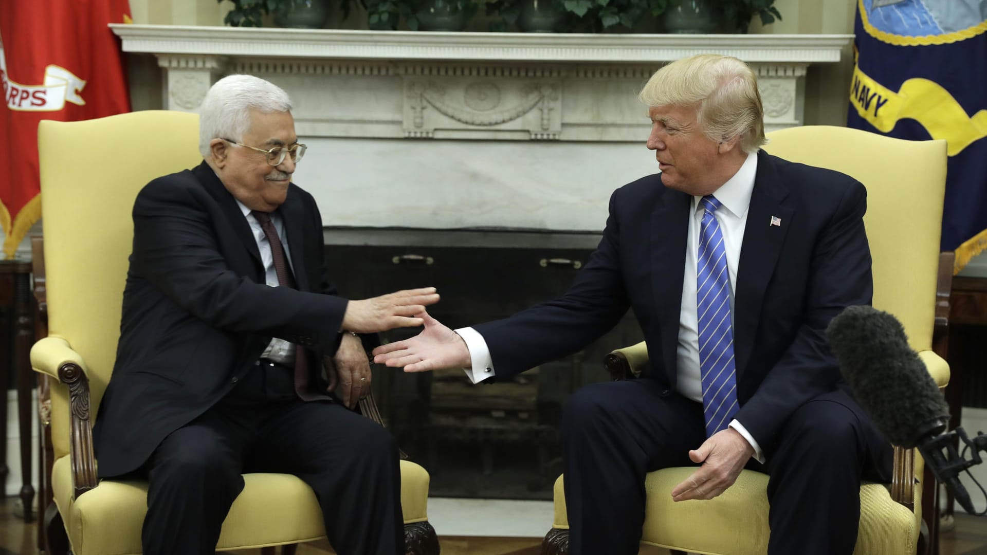 US-Präsident Donald Trump trifft im Weißen Haus Palästinenserpräsident Mahmud Abbas.