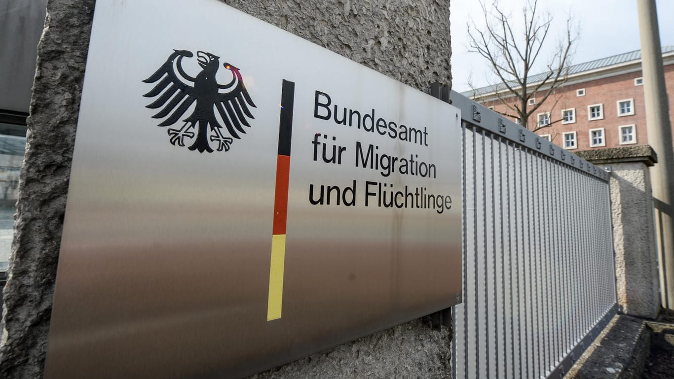 Das Bundesamt für Migration und Flüchtlinge (Bamf) sprincht von Verfehlungen, die im Fall des Bundeswehroffiziers Franco A. nicht hätten passieren dürfen.