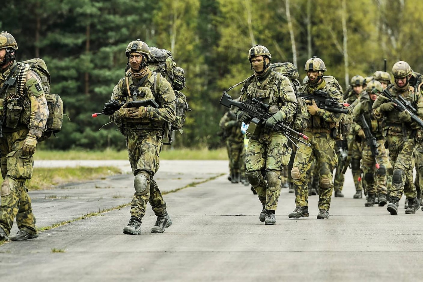 Tschechische und amerikanische Soldaten üben im April auf einer Militärübung im tschechischen Ralsko für den Ernstfall.