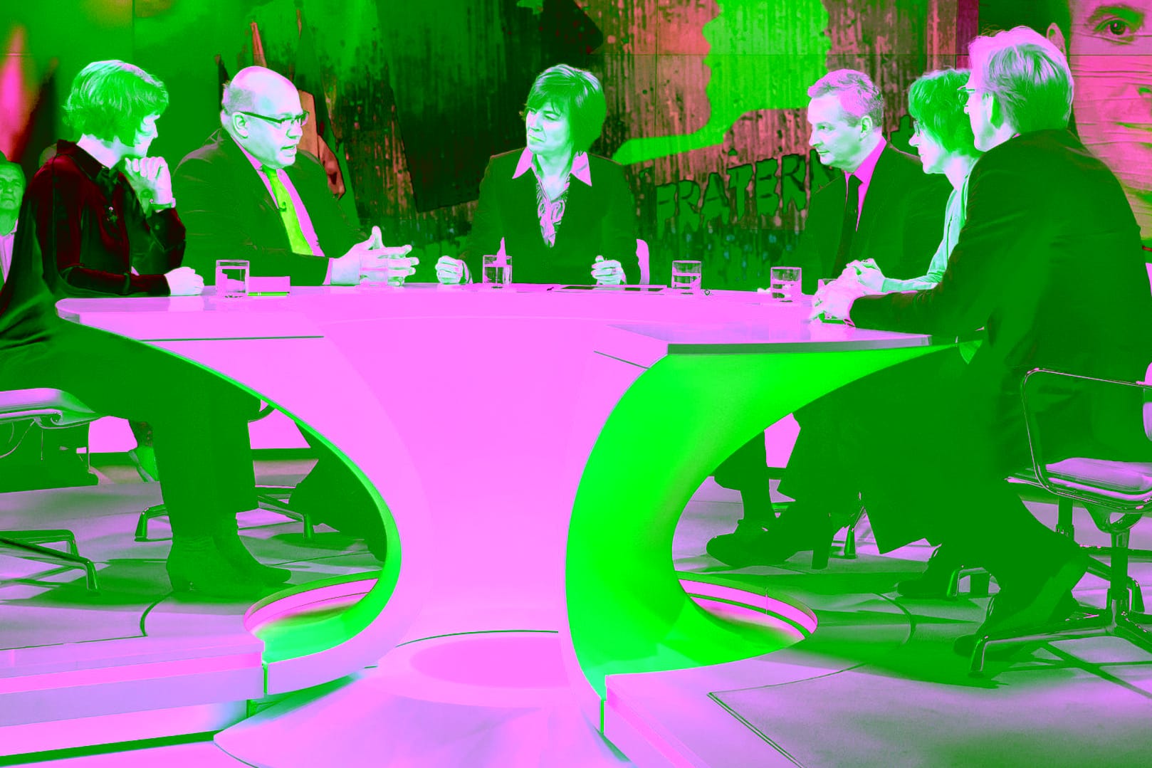 Gast beim TV-Talk "Maybrit Illner": Katja Kipping, Peter Altmaier, Maybrit Illner, Bruno Le Maire, Ulrike Guérot, Theo Koll (v.l.)