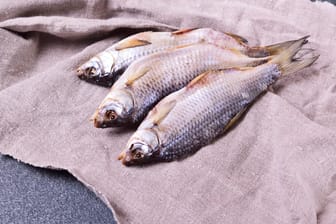 Das niedersächsische Verbraucherschutzministerium warnt derzeit vor bestimmtem Trockenfisch