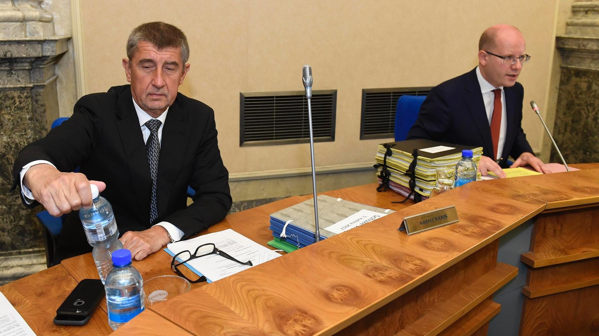 Bohuslav Sobotka (r) und Andrej Babis (l) haben sich überworfen. Bohuslav Sobotka (r) und Andrej Babis (l) haben sich überworfen.