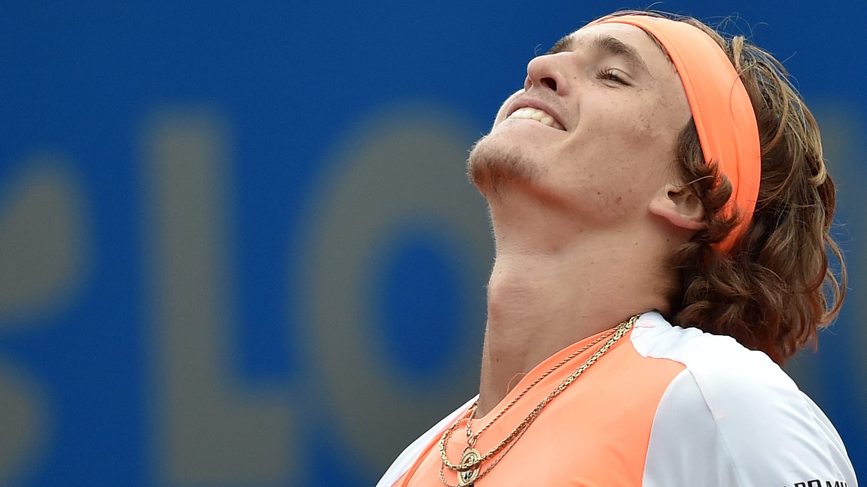 Alexander Zverev freut sich über seinen dritten Tour-Erfolg.