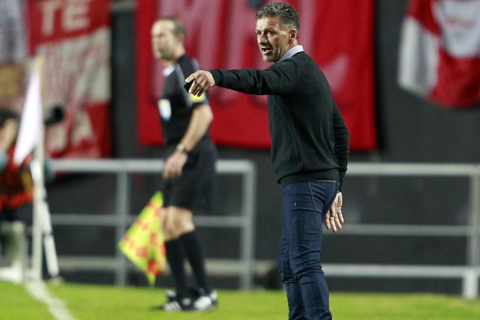 Nelson Vivas ist seit Dezember 2015 Trainer von Estudiantes.