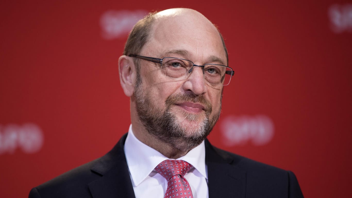 SPD-Kanzlerkandidat Martin Schulz (SPD) äußert sich zum SPD-Wahlergebnis in Schleswig-Holstein im Willy-Brandt-Haus in Berlin.