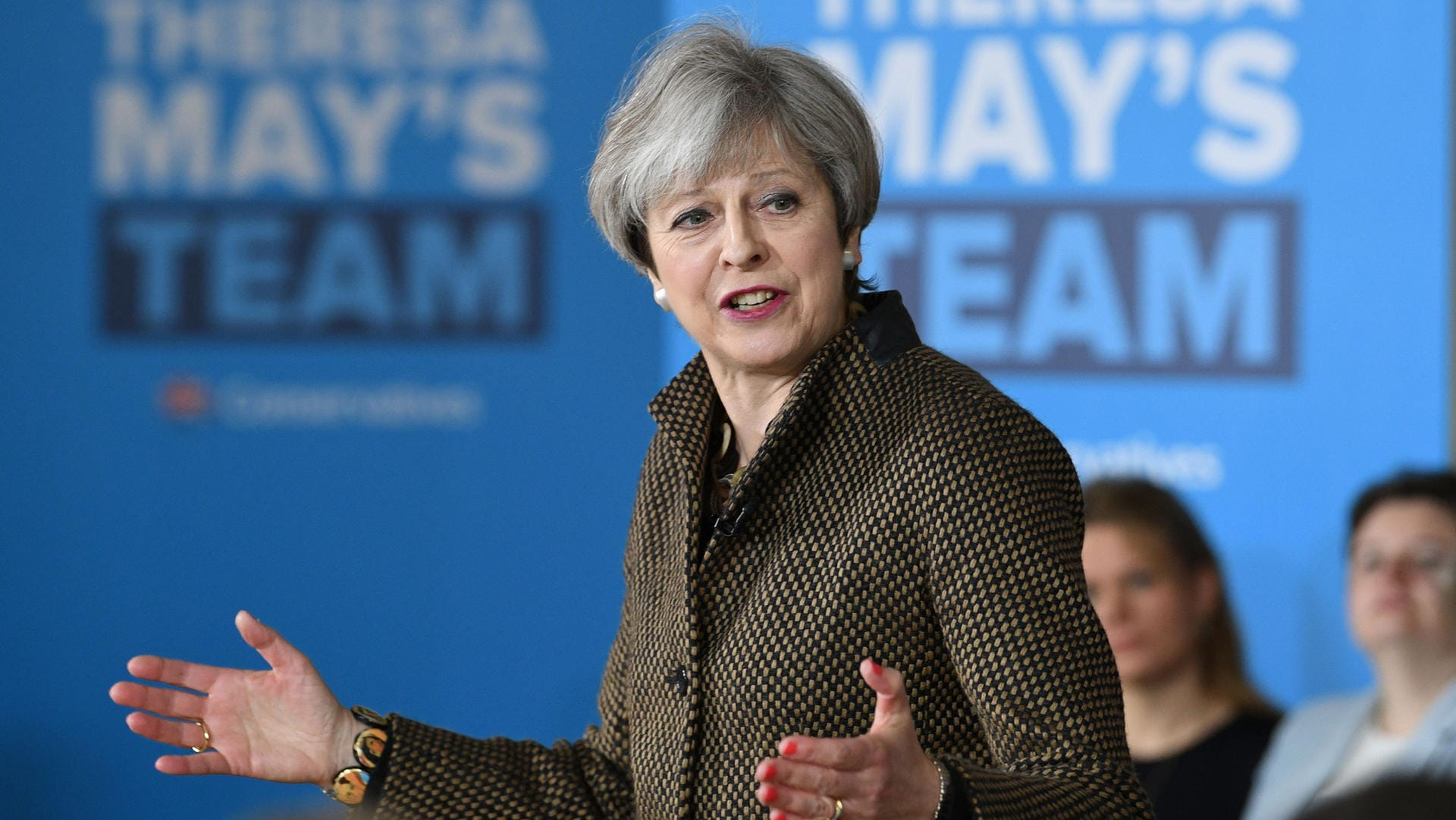 Die britische Premierministerin Theresa May spricht bei einer Parteiveranstaltung in London (Großbritannien). Die britische Premierministerin Theresa May spricht bei einer Parteiveranstaltung in London (Großbritannien).