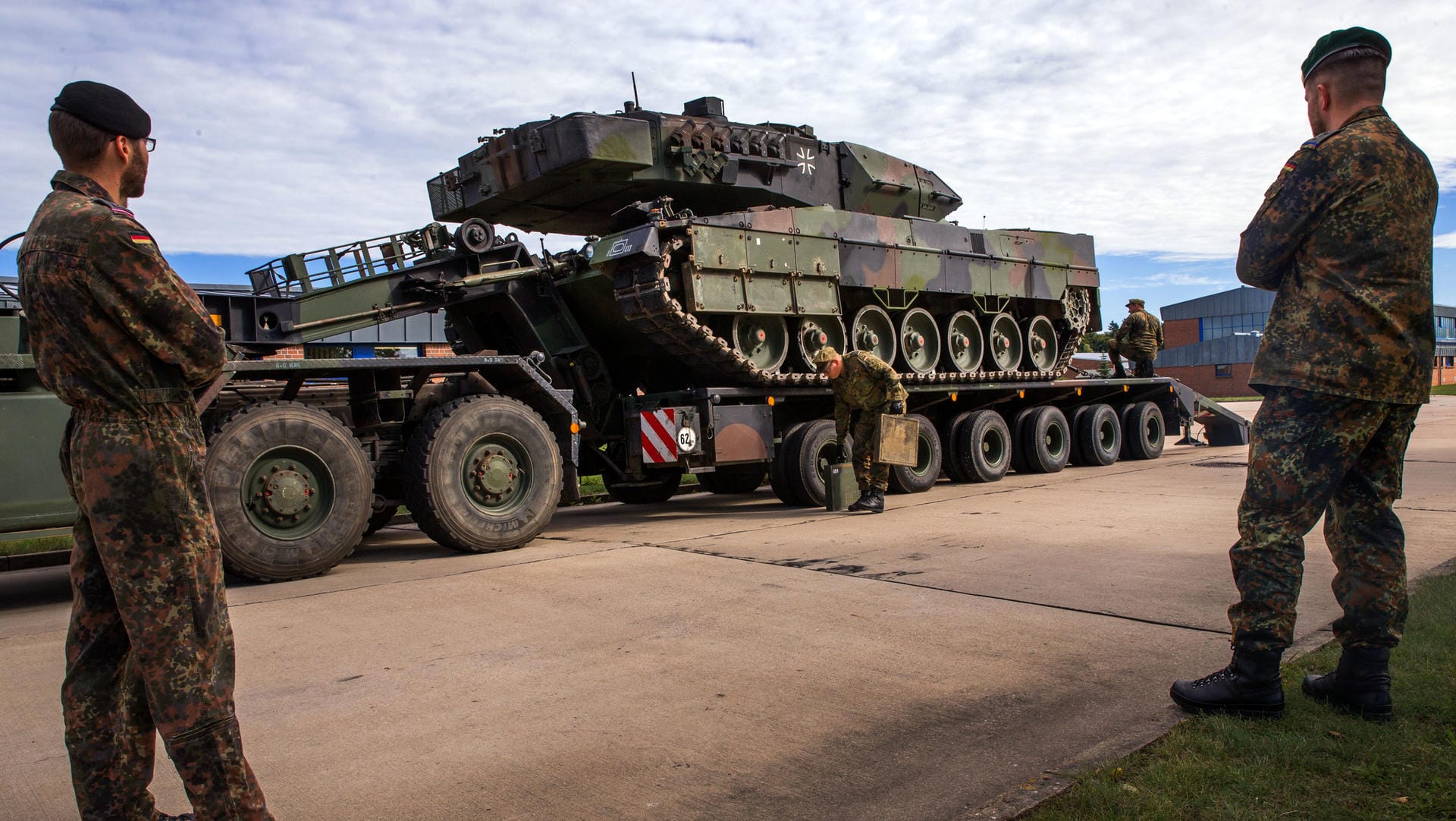 Leyen kauft Recycling-Panzer für 760 Millionen