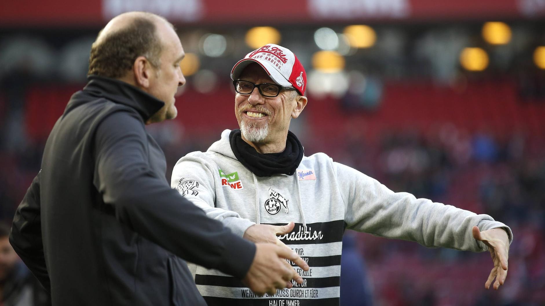 Gut Gelaunt: Manager Jörg Schmadtke und Trainer Peter Stöger.