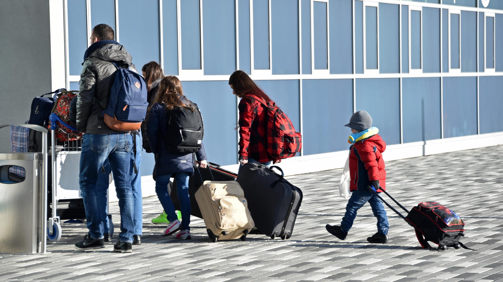 Die sogenannte freiwillige Ausreise führt abgelehnte Asylbewerber zurück in ihre Heimat (Symbolbild).