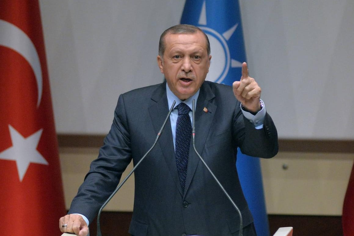 Die Regierung unter Präsident Erdogan hat die Aufnahme türkischer Soldaten in Deutschland scharf verurteilt.