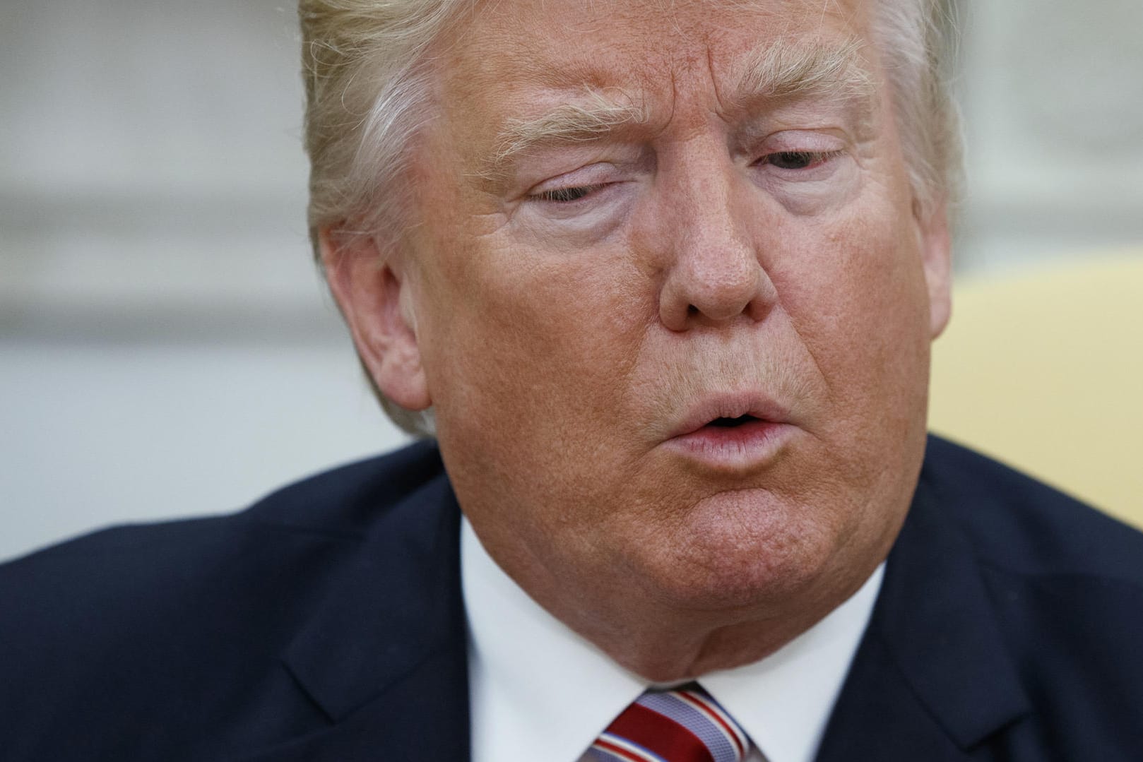 Für US-Präsident Donald Trump wird es nach der Entlassung von FBI-Chef James Comey immer ungemütlicher.