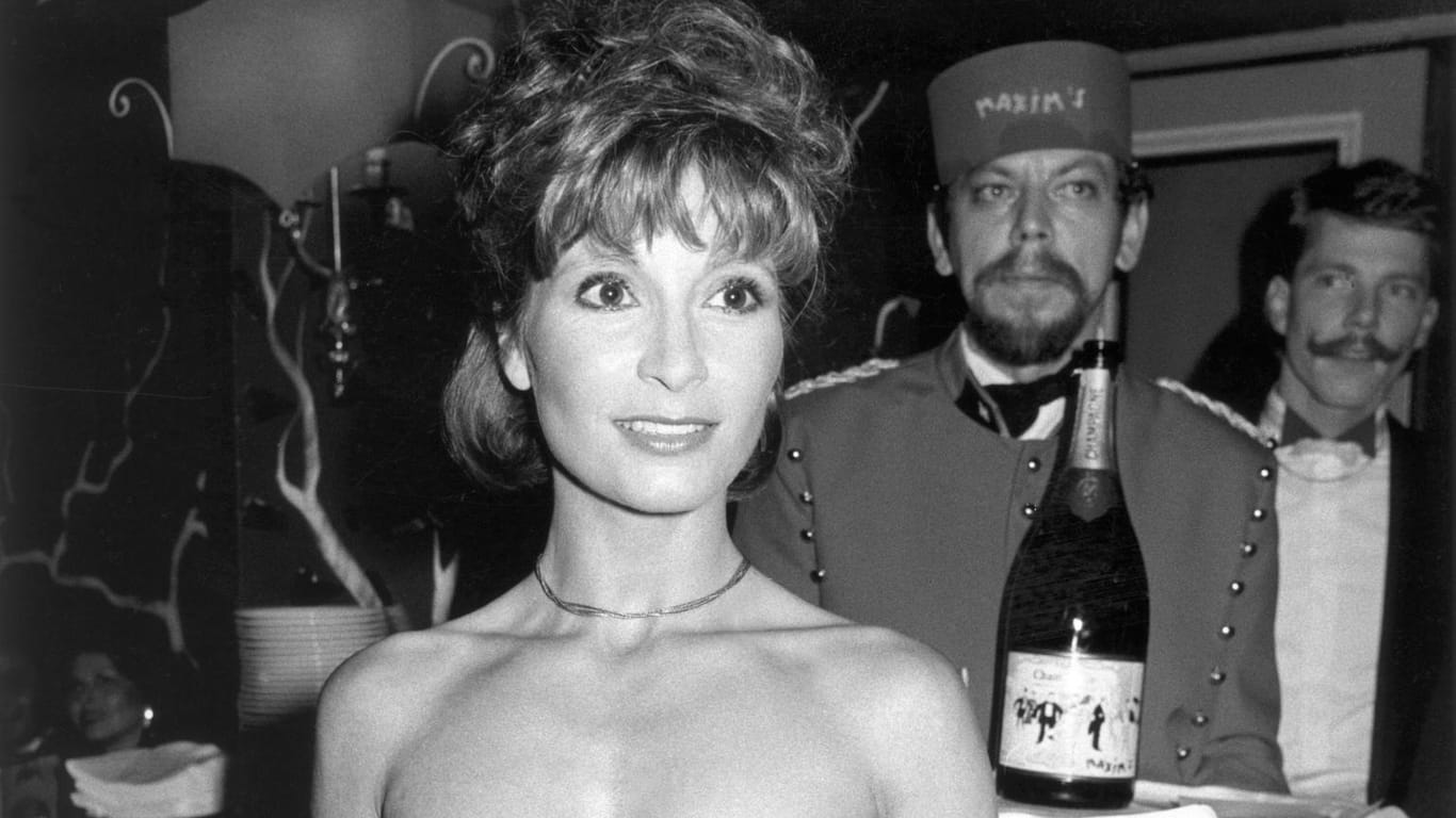 Die schöne Susanne Uhlen 1985 beim 12. Deutschen Filmball in München.