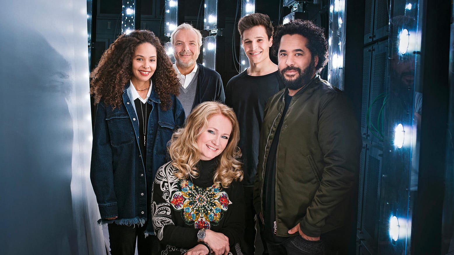 Die deutsche ESC-Jury: Joy Denalane, Andreas Herbig, Nicole, Wincent Weiss und Adel Tawil.