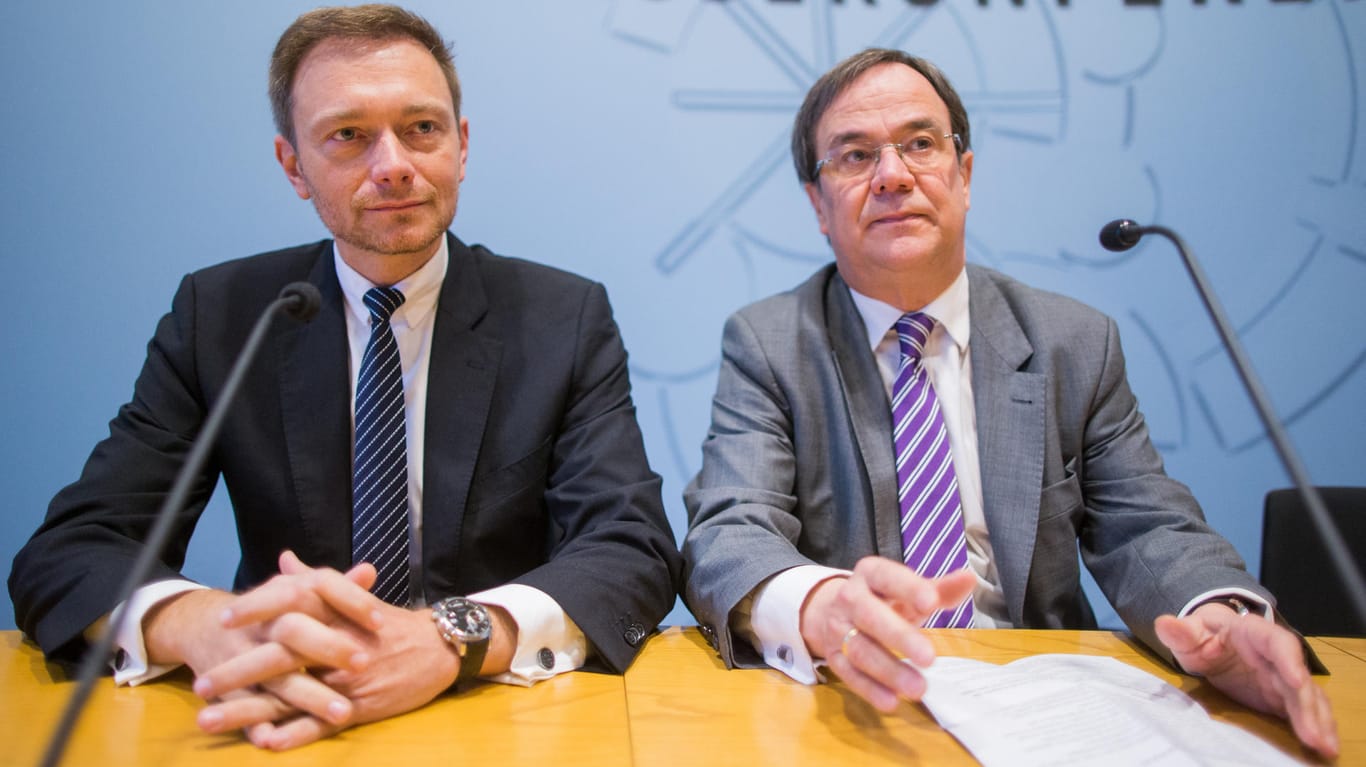 Armin Laschet, Vorsitzender und Fraktionsvorsitzender der nordrhein-westfälischen CDU, und Christian Lindner, Vorsitzender der FDP, sehen schwierige Sondierungsgespräche auf sich zukommen.