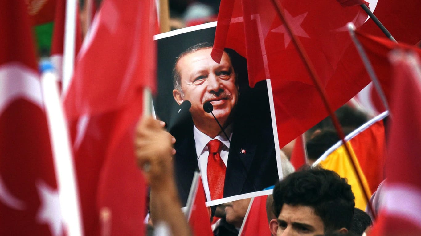 Erdogan will die Türkei und den Westen spalten. Auf dieses Spiel dürfen wir uns nicht länger einlassen.