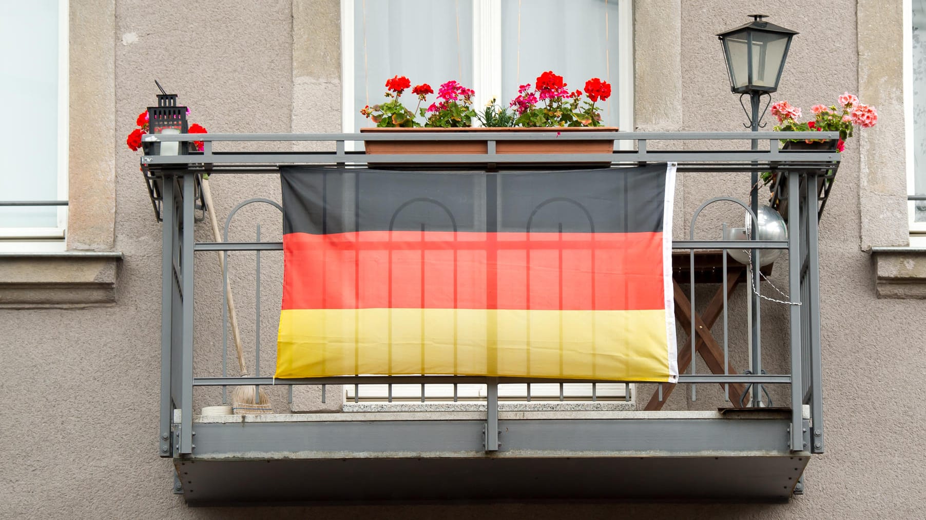 Die Hälfte der Deutschen will eine Leitkultur Die Hälfte der Deutschen will eine Leitkultur