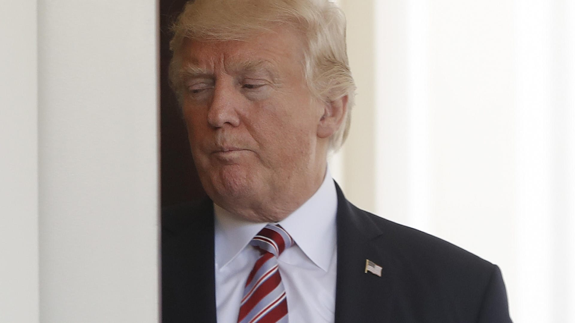 Donald Trump liegt in diesen Tagen unter selten schwerem Feuer.