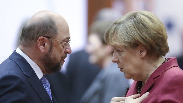 Kanzlerkandidaten unter sich: Angela Merkel enteilt Martin Schulz in den jüngsten Umfragen. Kanzlerkandidaten unter sich: Angela Merkel enteilt Martin Schulz in den jüngsten Umfragen.