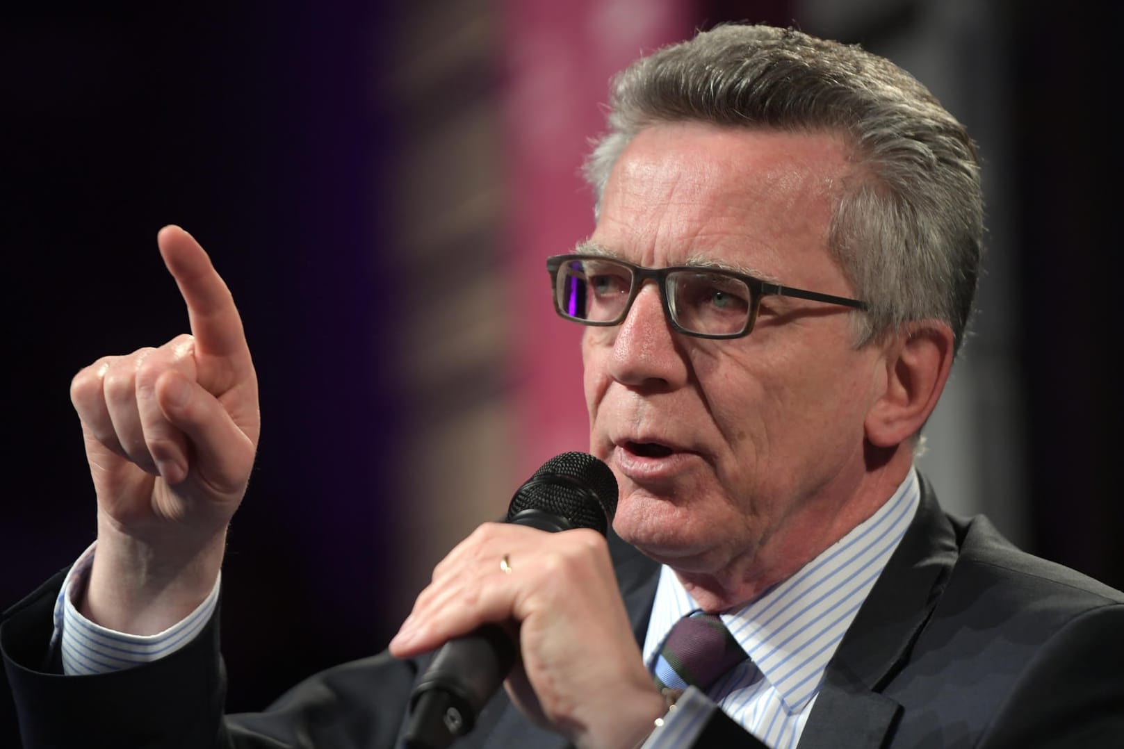 Für Bundesinnenminister Thomas de Maizière steht im Zweifel die Sicherheit vor Bequemlichkeit.