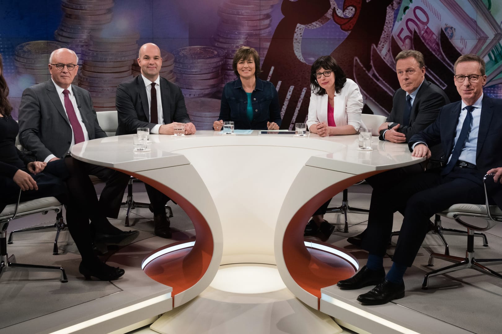 Katharina Nocun, Volker Kauder, Marcel Fratzscher, Maybrit Illner, Elisabeth Niejahr, Thomas Oppermann, Michael Hüther (v.l.)