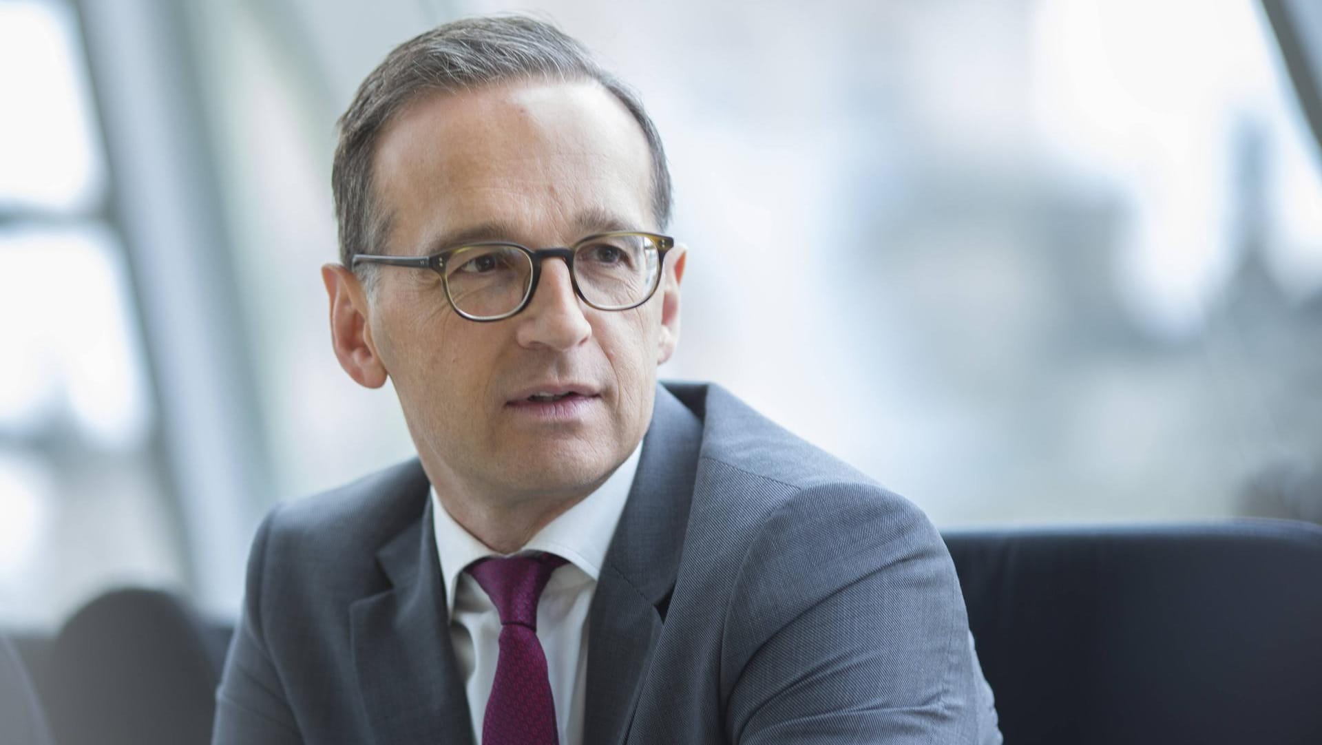 Bundesjustizminister Heiko Maas setzt sich für sein geplantes Gesetz gegen Hassrede im Netz ein. Bundesjustizminister Heiko Maas setzt sich für sein geplantes Gesetz gegen Hassrede im Netz ein.