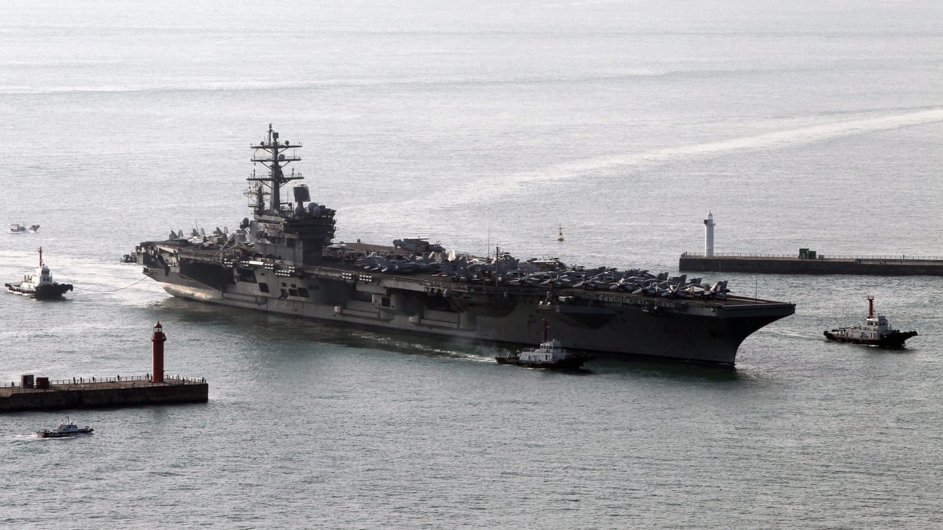 Die USS Ronald Reagan im Oktober 2015 in Südkorea