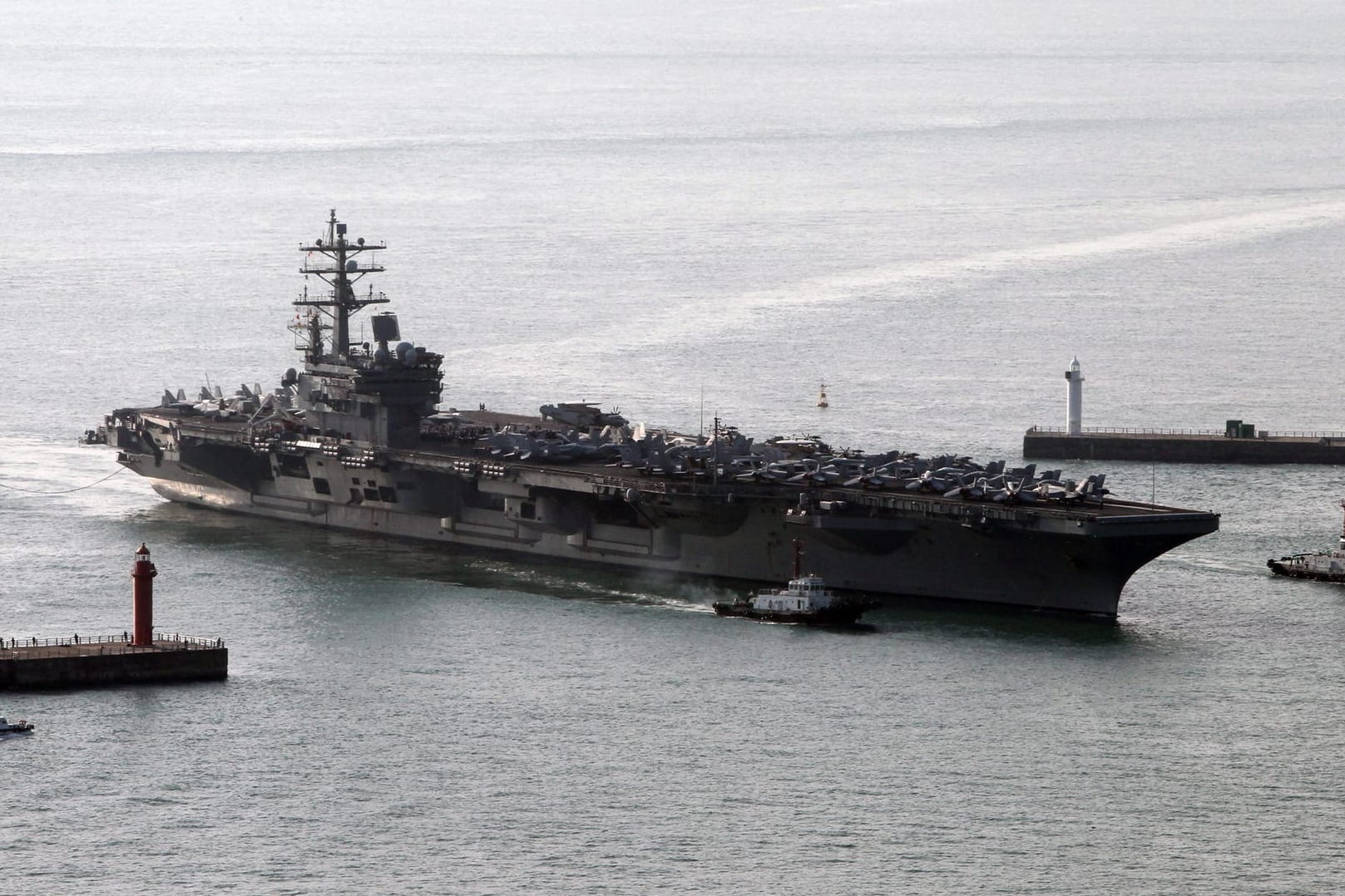 Die USS Ronald Reagan im Oktober 2015 in Südkorea