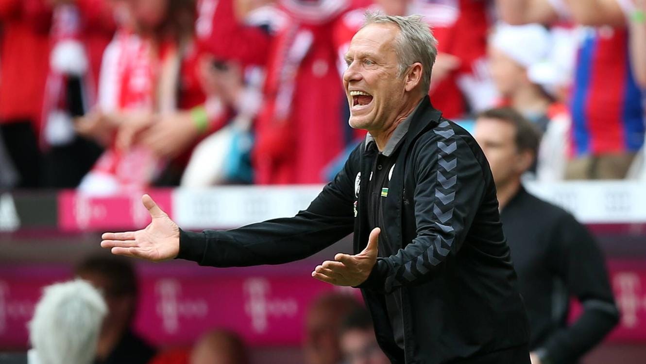 Christian Streich während des 1:4 beim FC Bayern.