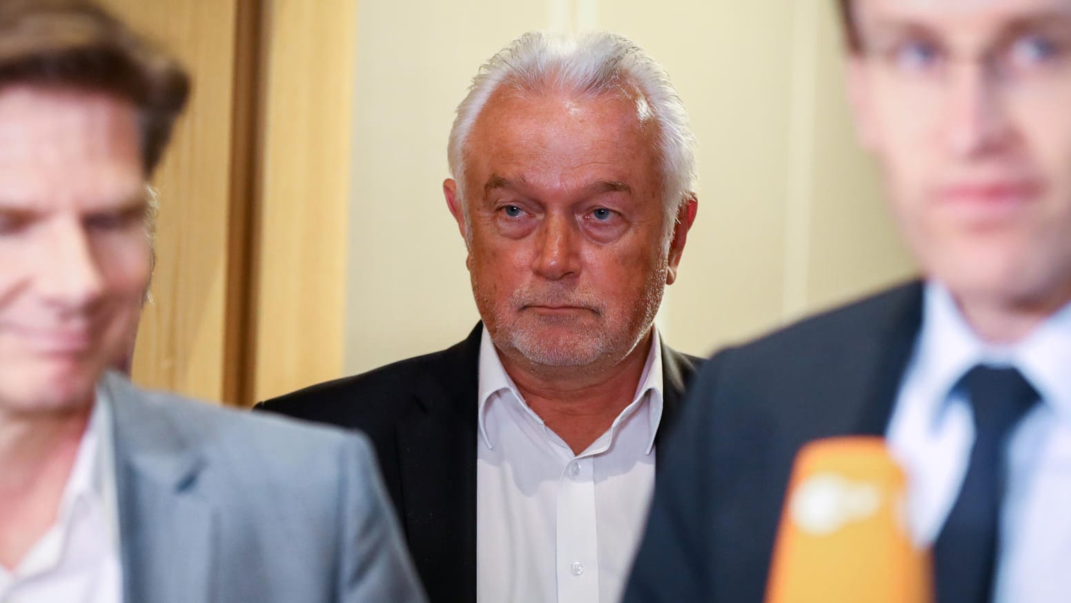 FDP-Vorsitzender Wolfgang Kubicki mit verbalem Ausreißer gegen SPD-Vize Ralf Stegner. FDP-Vorsitzender Wolfgang Kubicki mit verbalem Ausreißer gegen SPD-Vize Ralf Stegner.