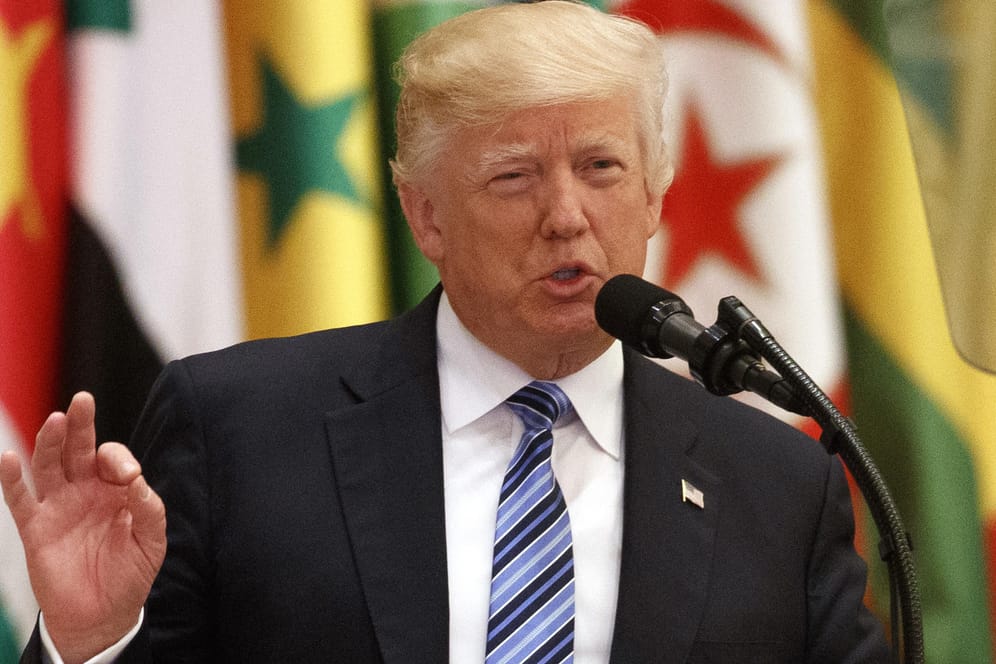 US-Präsident Trump hält eine sehr staatsmännische Rede in Riad.