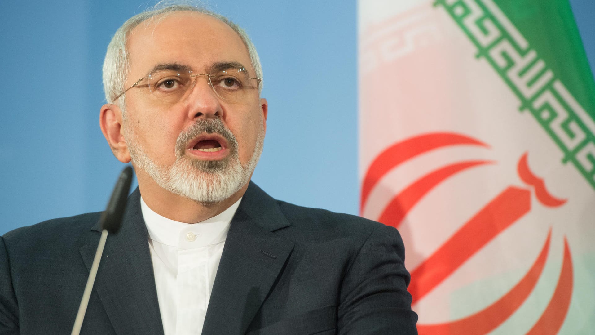 Der iranische Außenminister Mohammed Dschawad Sarif äußert sich kritisch zum milliardenschweren Abkommen zwischen den USA und Saudi-Arabien. (Archiv) Der iranische Außenminister Mohammed Dschawad Sarif äußert sich kritisch zum milliardenschweren Abkommen zwischen den USA und Saudi-Arabien. (Archiv)