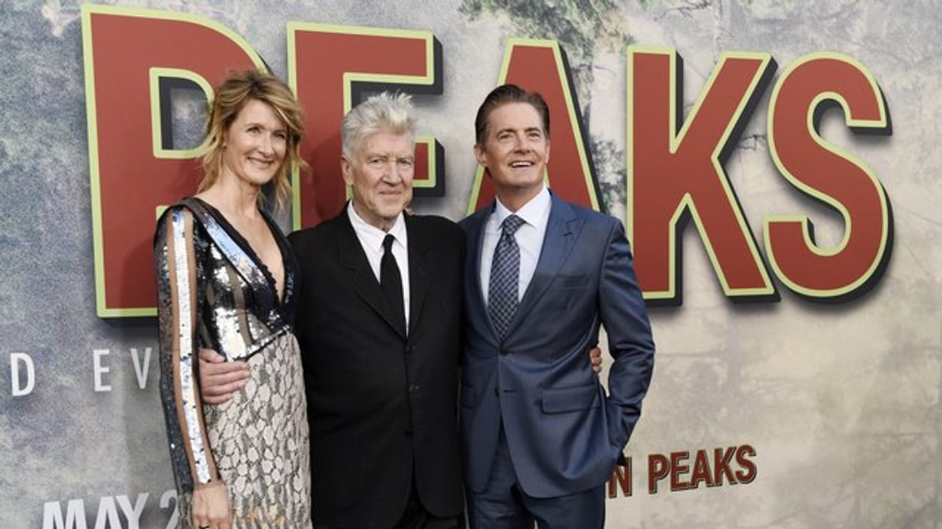 Regisseur David Lynch (m) und die Schauspieler Laura Dern und Kyle MacLachlan bei der Premiere in Los Angeles.