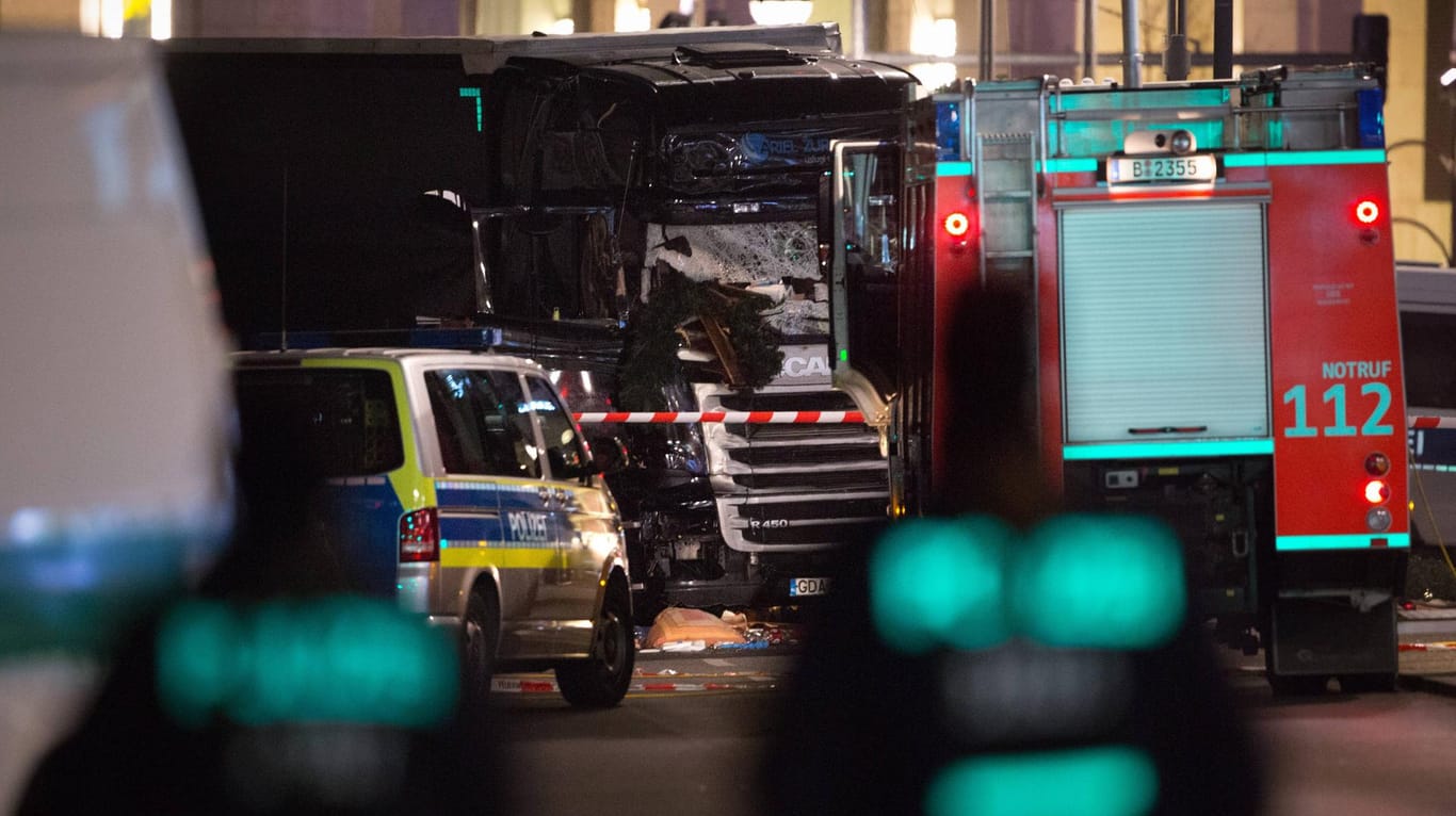 Hätte das LKA den Anschlag auf den Breitscheidplatz aufhalten können? Der Berliner Senat verspricht, jegliche Vertuschungsversuche aufzuklären.