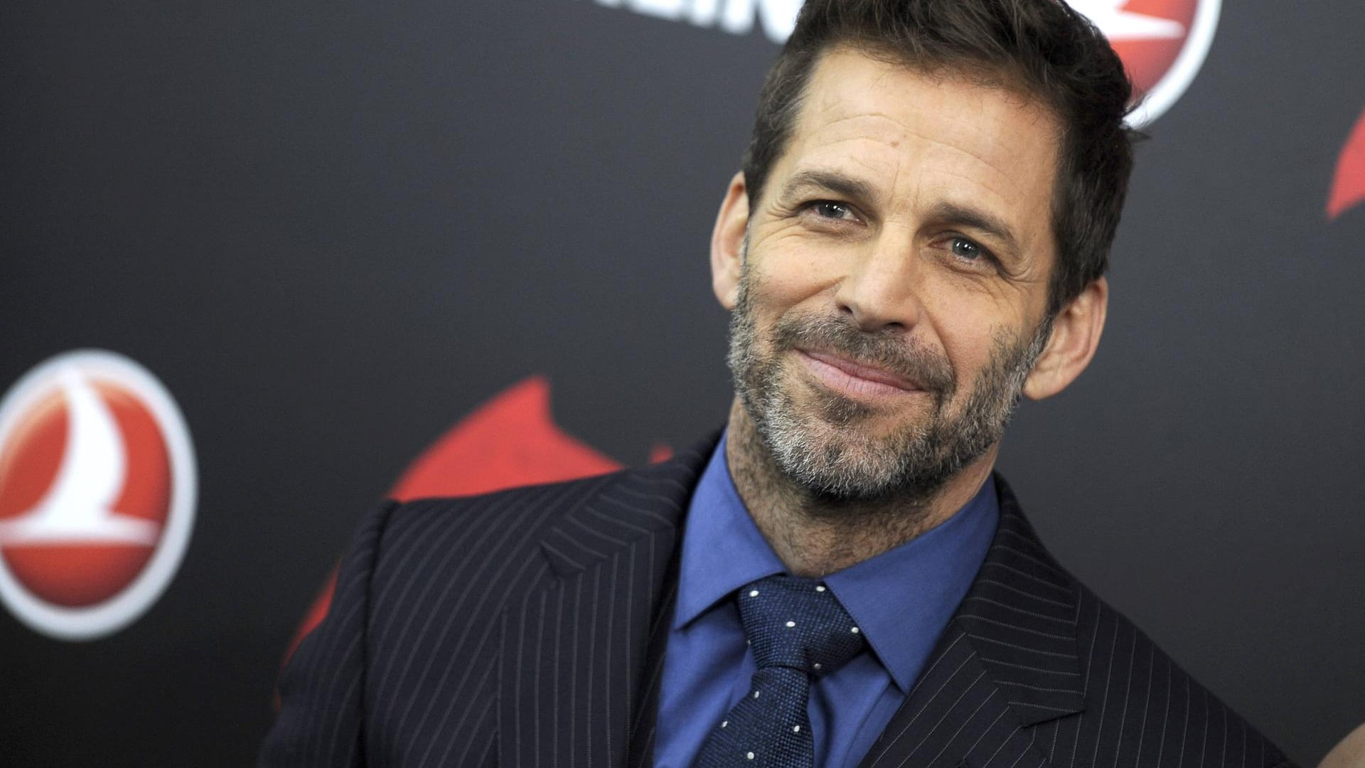 Zack Snyder hat acht Kinder.