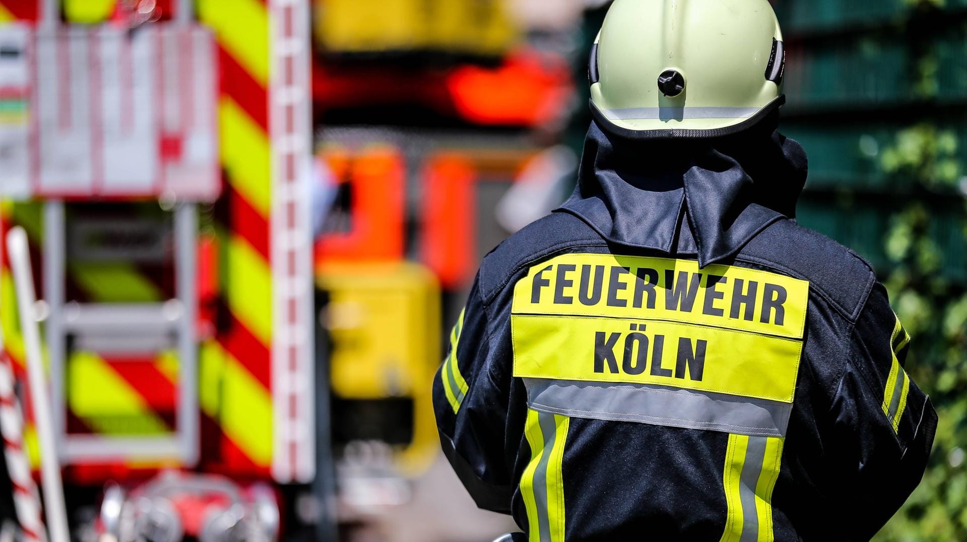 Nachdem der Feuerwehrmann seine Kollegen überzeugt hatte, rückten sie direkt aus (Symbolfoto). Nachdem der Feuerwehrmann seine Kollegen überzeugt hatte, rückten sie direkt aus (Symbolfoto).