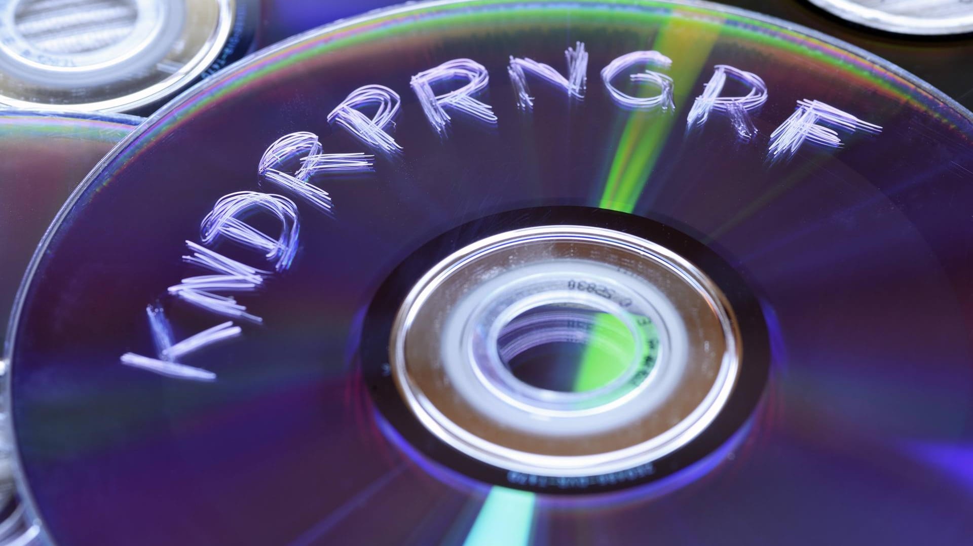 Der Däne habe sich wegen Besitzes von Kinderpornografie schuldig gemacht. Der Däne habe sich wegen Besitzes von Kinderpornografie schuldig gemacht.