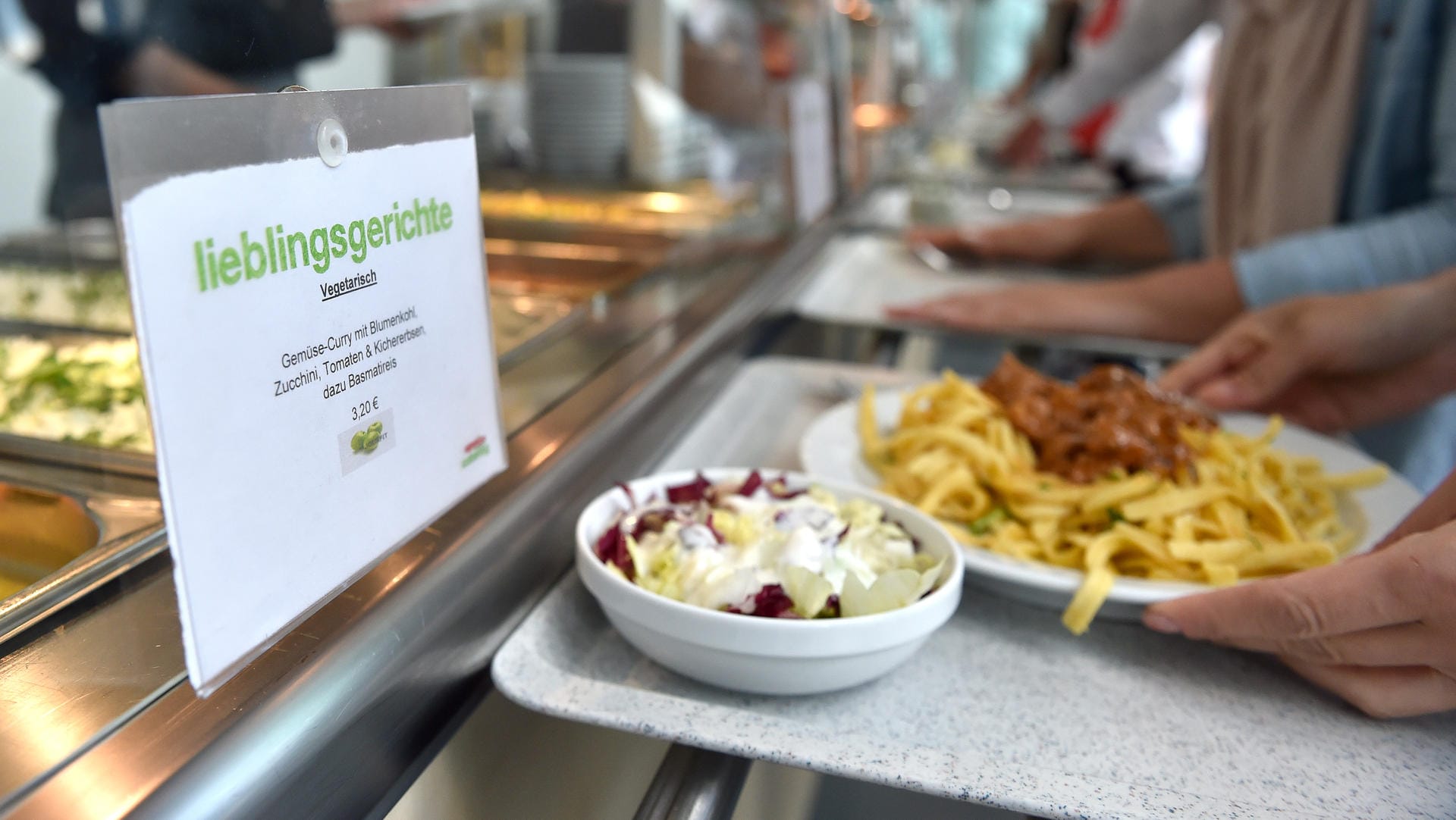 Das essen die Deutschen am liebsten zu Mittag