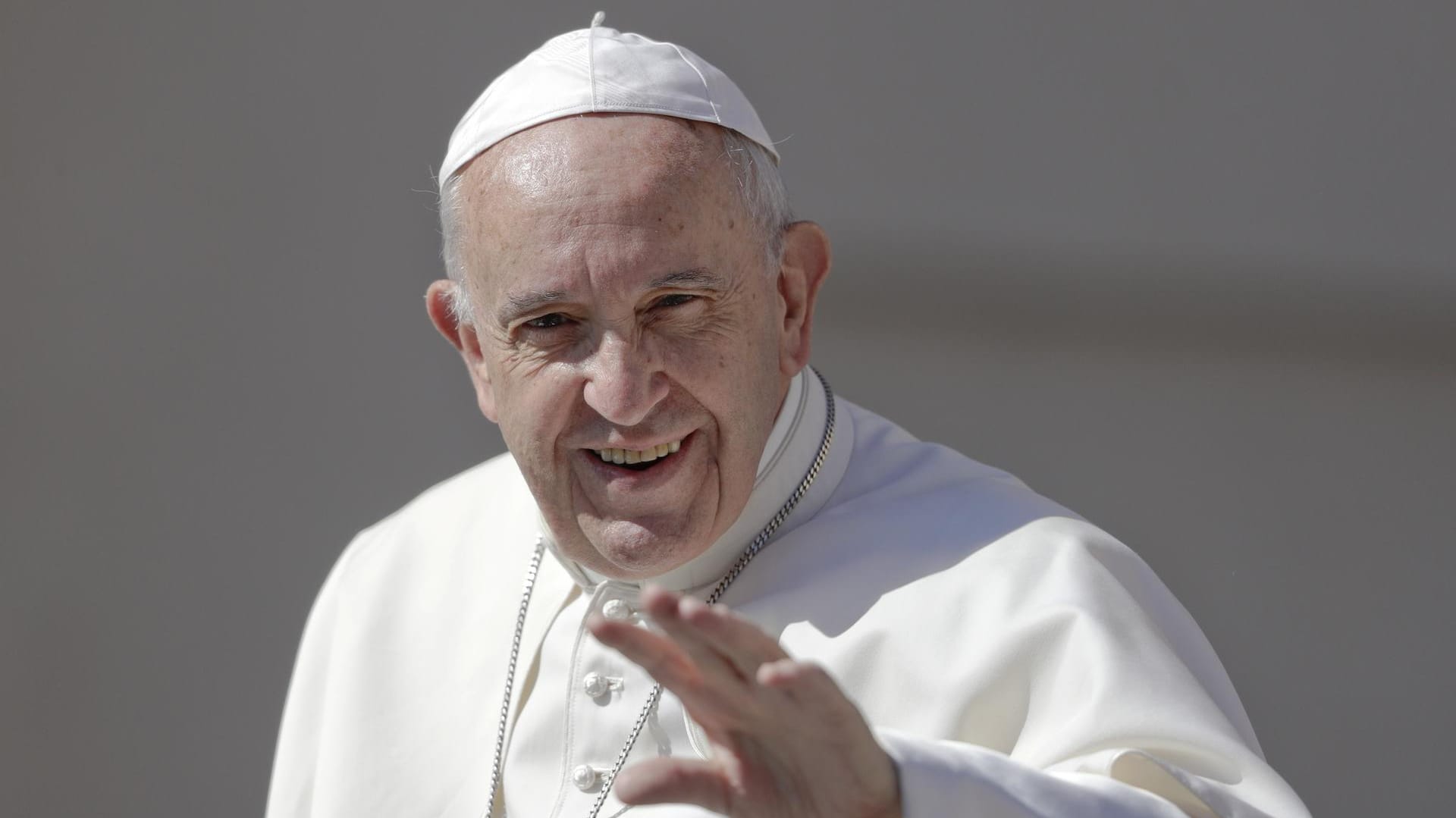 Papst Franziskus und US-Präsident Trump vertreten besonders in der Migrations- und Flüchtlingspolitik unterschiedliche Standpunkte.